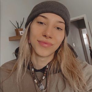 Meet your Posher, Lexie